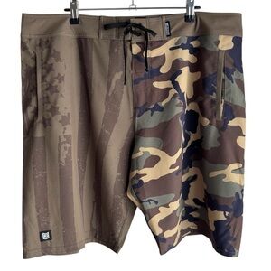 Freedom Industries 10" Inseam Camo Board Shorts Mens 36 Brown Green Swim Trunks